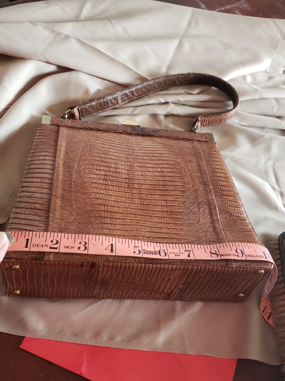 VINTAGE BELLESTONE BAGS INC. CLASSIC LIZARD SKIN DRESS PURSE - Picture 9 of 13